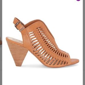NIB-Vince Camuto Earinan Slingback Sandal Size 6.5